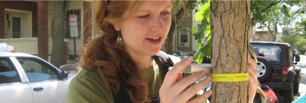 משתתפת במיזם Earthwatch